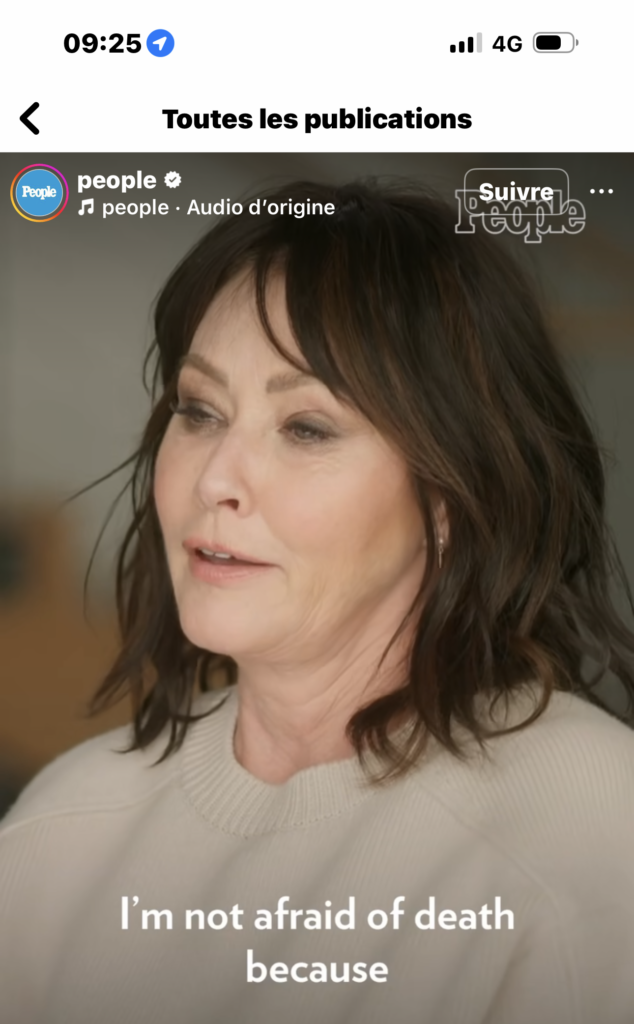 capture d'écran d'un entretien accordé à People par Shannon Doherty. Elle dit "je n'ai pas peur de la mort"